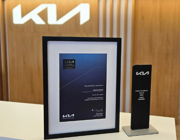 Lloyd Kia Carlisle awarded Kia Platinum Prestige Award