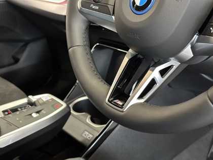  BMW iX1 eDrive20 M Sport