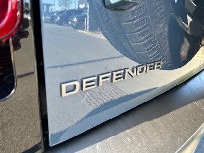 2022 (71) LAND ROVER DEFENDER 3.0 D250 X-Dynamic S 110 5dr Auto
