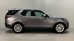 2023 (23) LAND ROVER DISCOVERY 3.0 D300 S 5dr Auto 3050858
